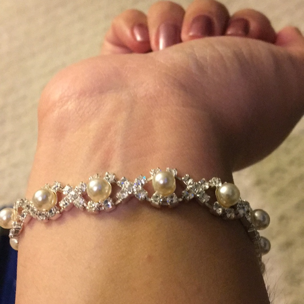 Beautiful Bracelet Great For A night Out